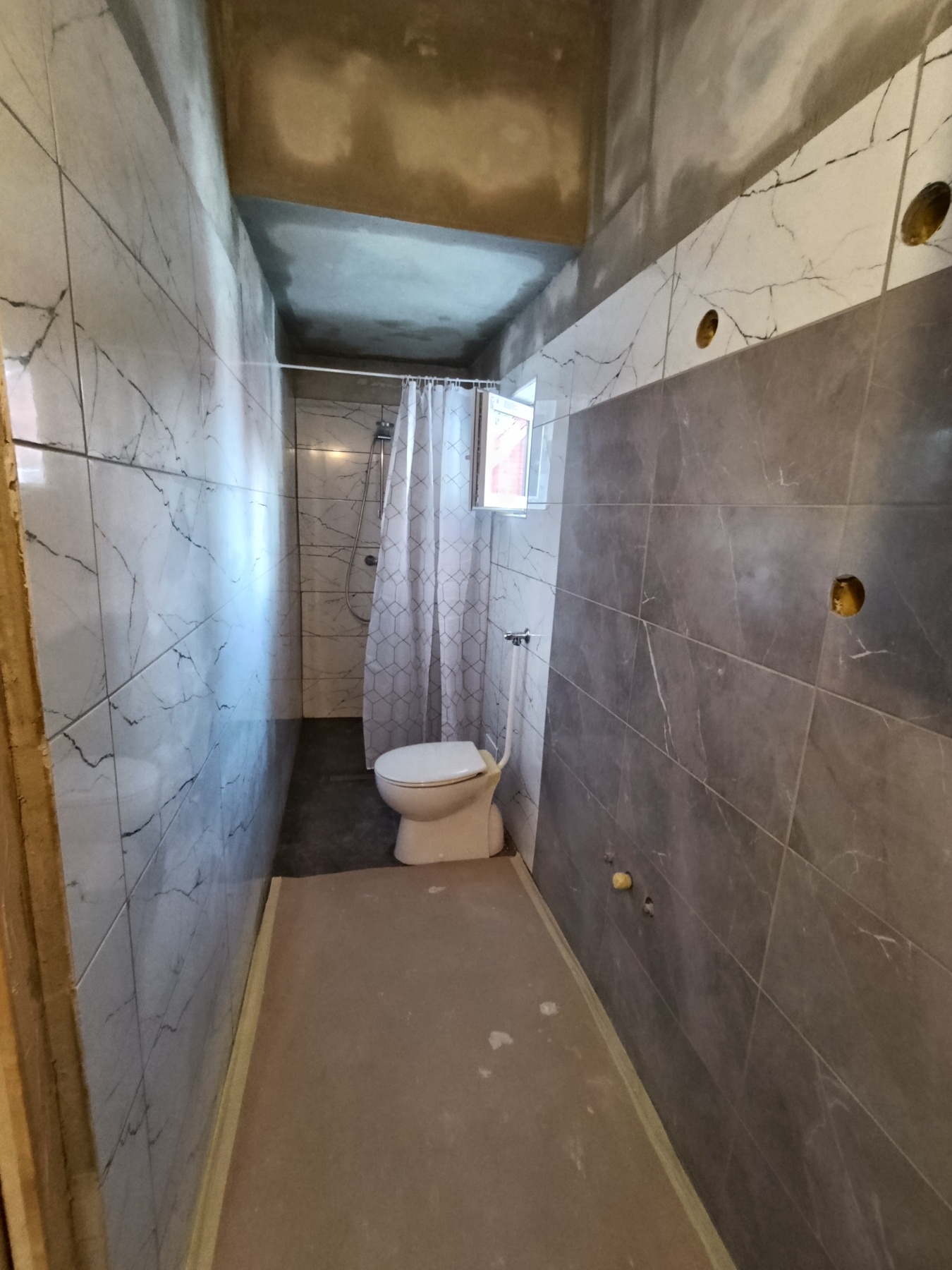Albertirsa Furdo Wc Szereles